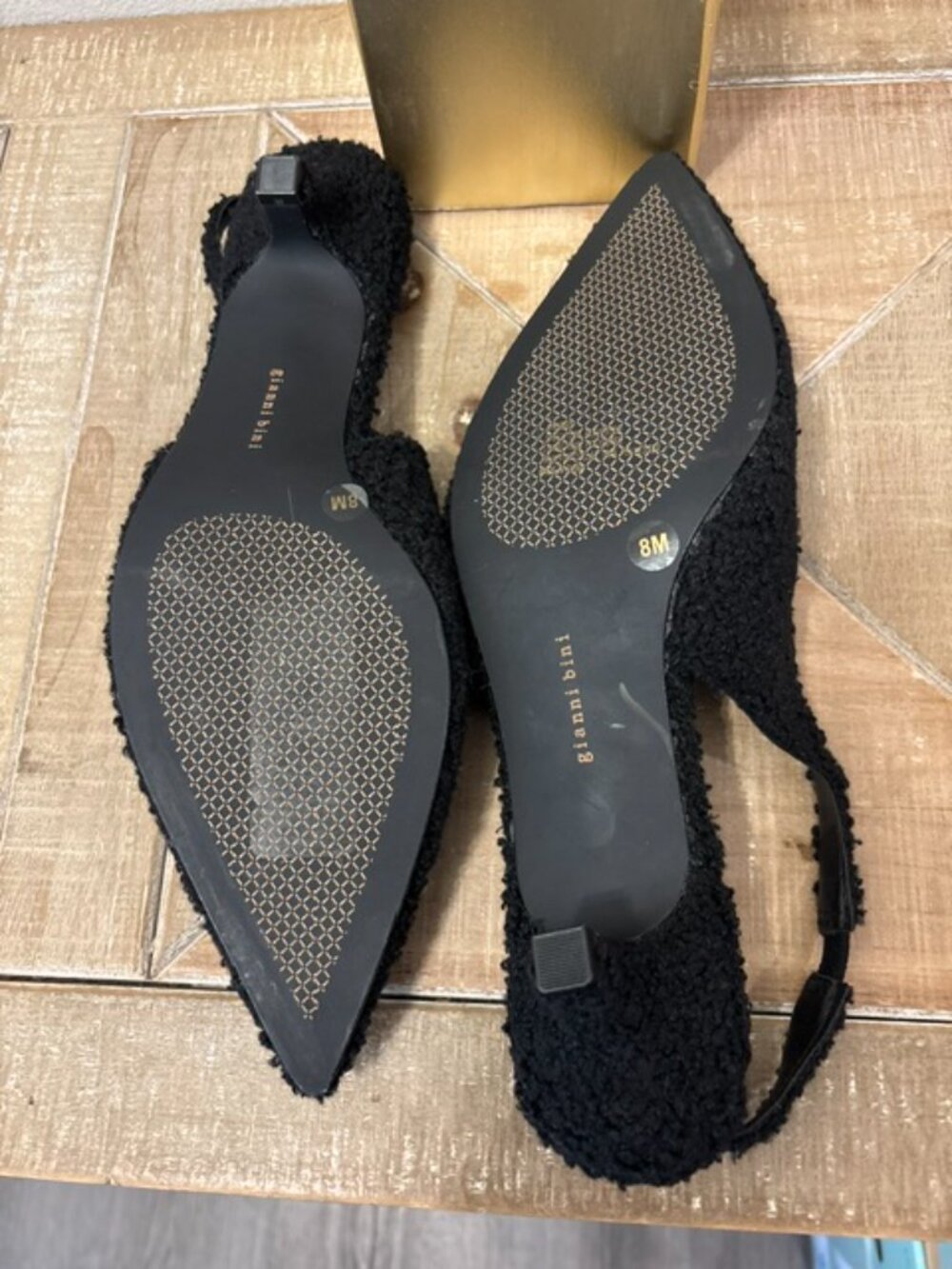 NWOT Gianni Bini Faux Shearling Slingback Pumps Black Size 8 or 8.5 - Picture 2 of 5